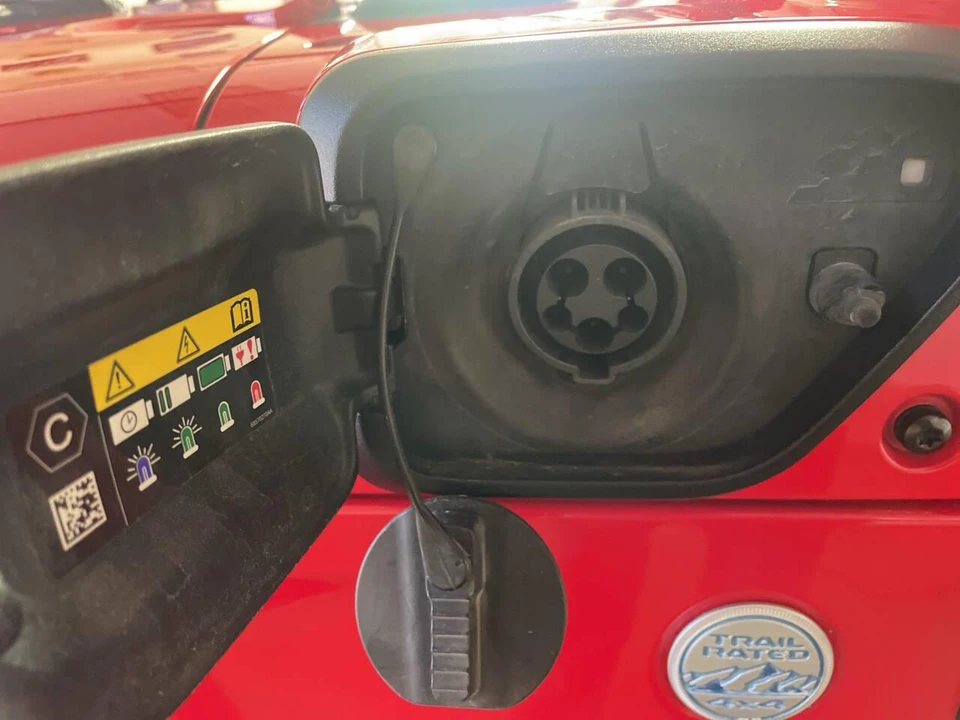 2024 Jeep JL Wrangler - Image 12 of 29