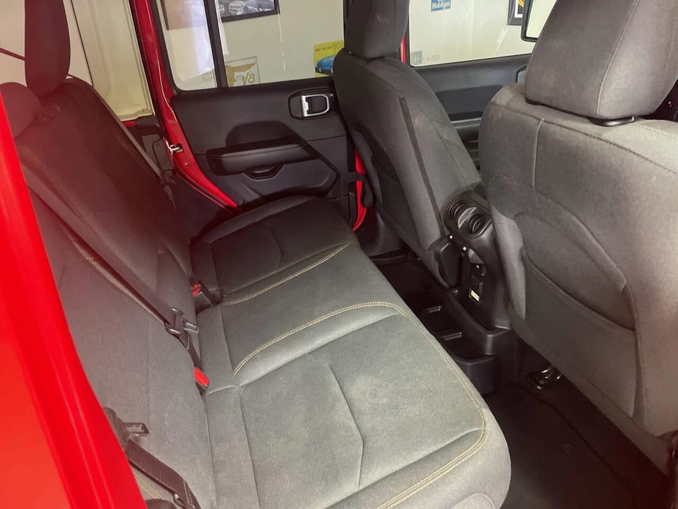 2024 Jeep JL Wrangler - Image 25 of 29