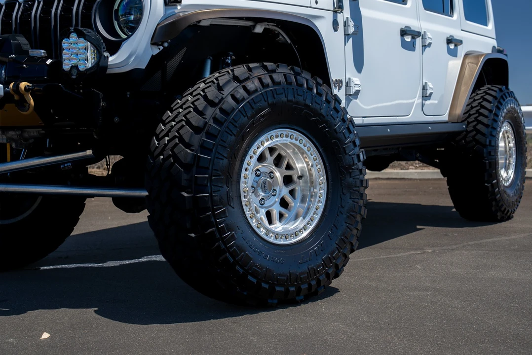 2024 Jeep JL Wrangler - Image 2 of 31
