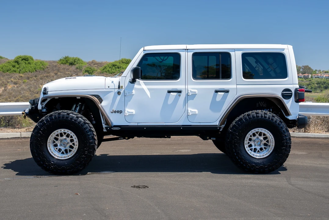 2024 Jeep JL Wrangler - Image 6 of 31