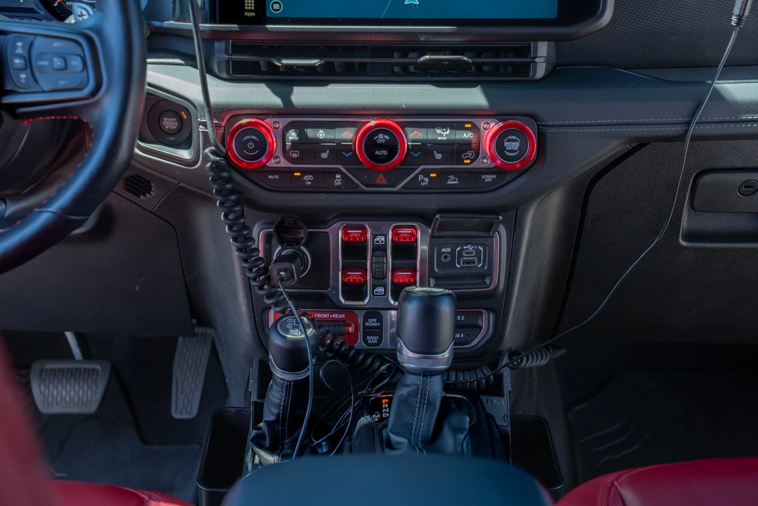 2024 Jeep JL Wrangler - Image 27 of 31