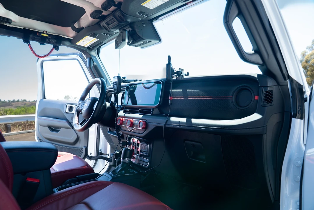 2024 Jeep JL Wrangler - Image 24 of 31
