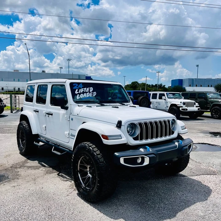 2024 Jeep JL Wrangler - Image 7 of 20
