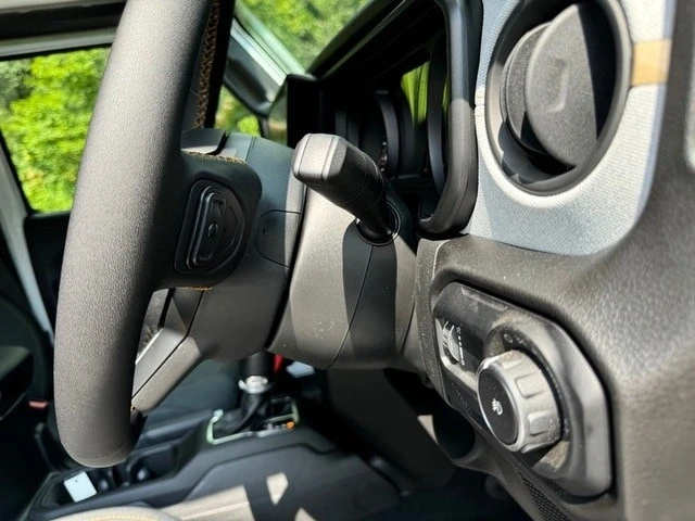 2024 Jeep JL Wrangler - Image 18 of 21