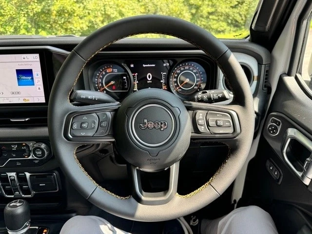 2024 Jeep JL Wrangler - Image 19 of 21