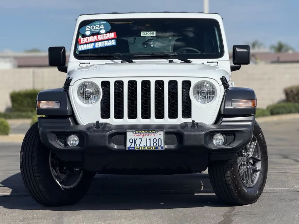 2024 Jeep JL Wrangler - Image 3 of 20