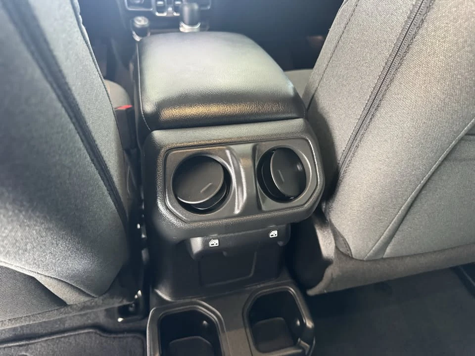 2024 Jeep JL Wrangler - Image 17 of 20