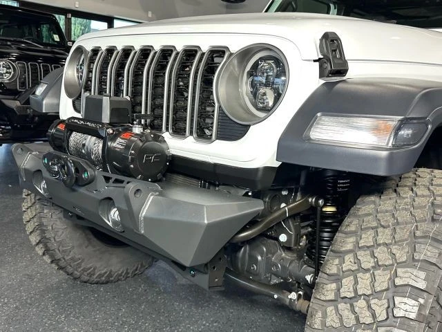 2024 Jeep JL Wrangler - Image 5 of 21