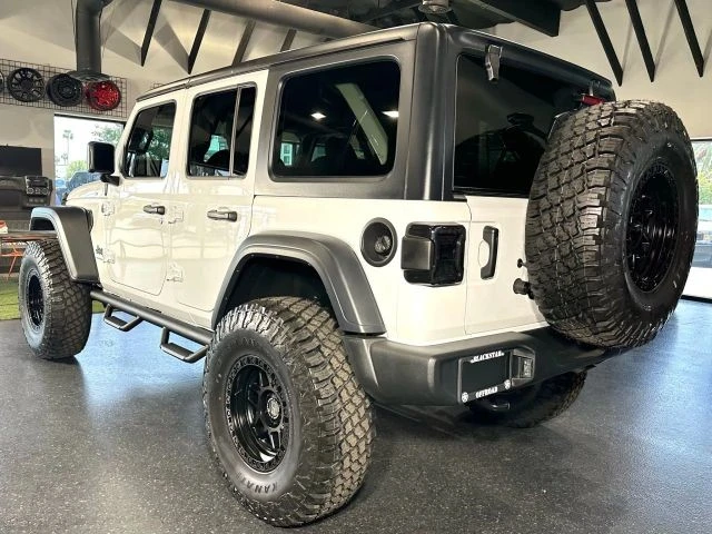 2024 Jeep JL Wrangler - Image 9 of 21
