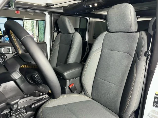 2024 Jeep JL Wrangler - Image 14 of 21