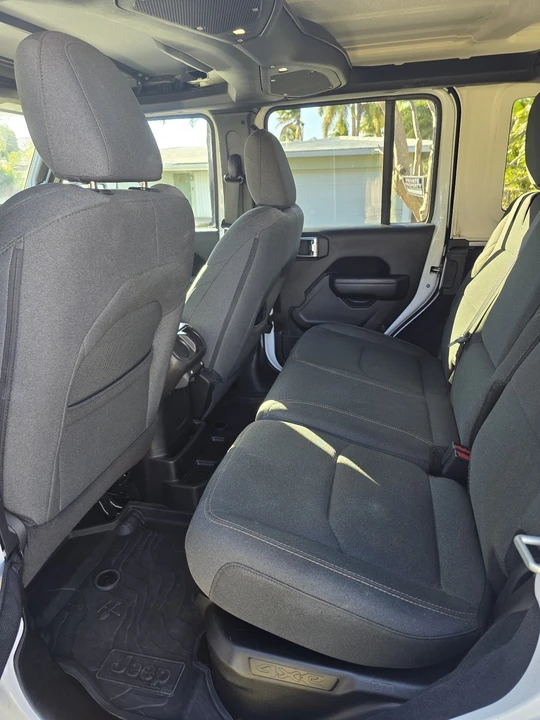 2024 Jeep JL Wrangler - Image 14 of 19