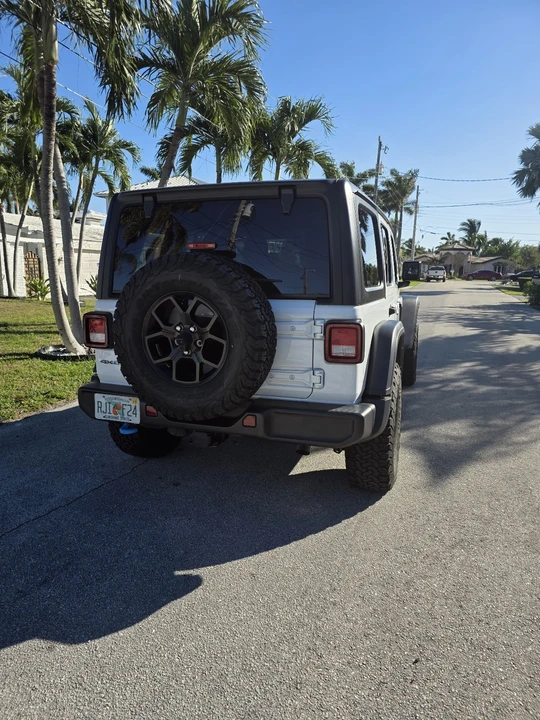 2024 Jeep JL Wrangler - Image 7 of 19