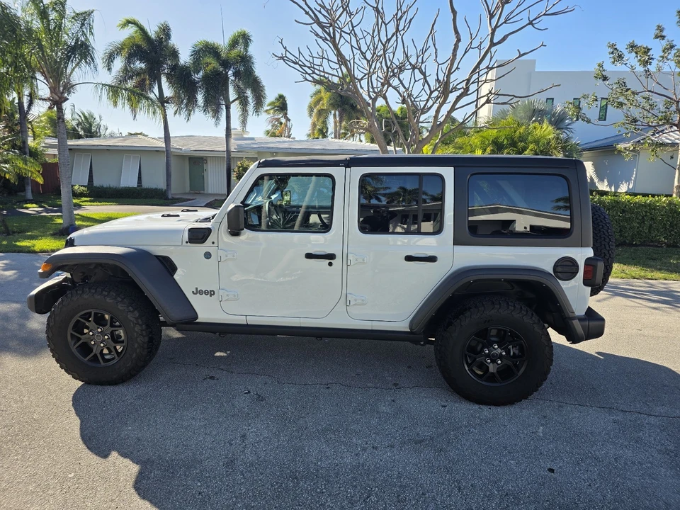 2024 Jeep JL Wrangler - Image 4 of 19