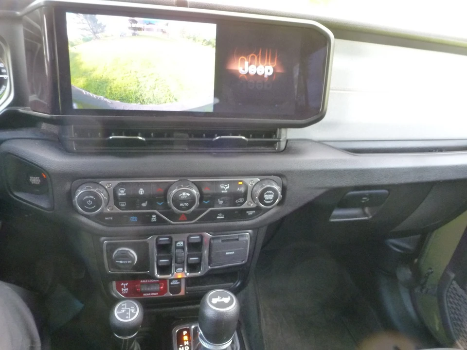 2024 Jeep JL Wrangler - Image 13 of 15