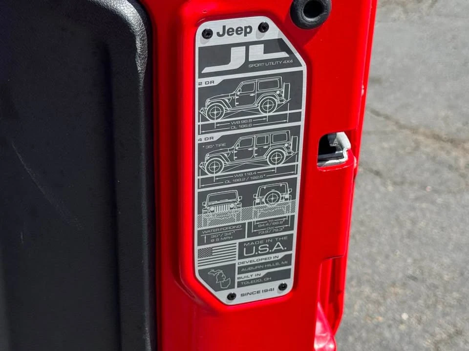 2024 Jeep JL Wrangler - Image 15 of 20
