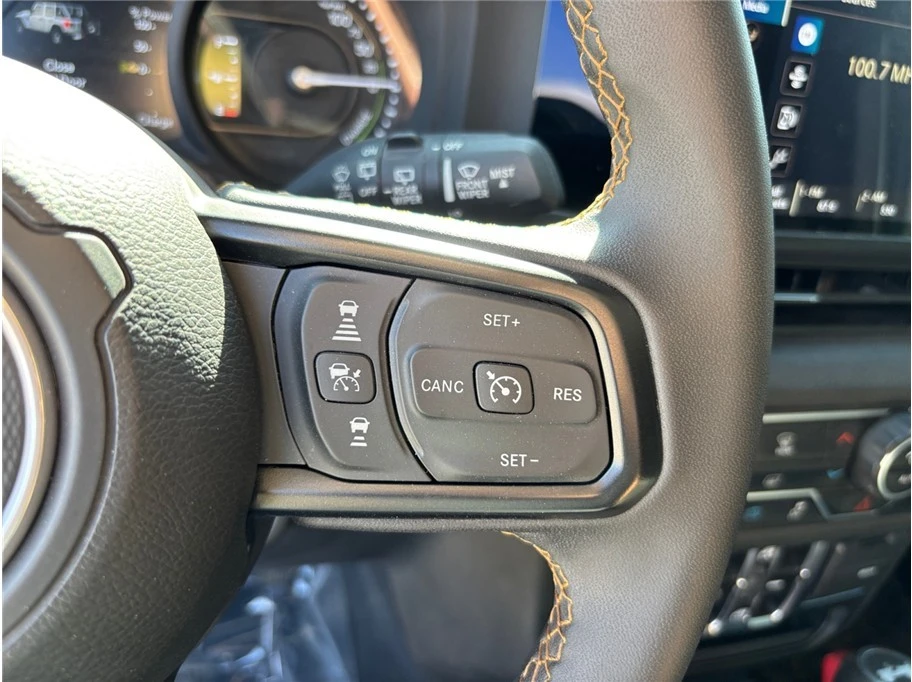 2024 Jeep JL Wrangler - Image 20 of 21