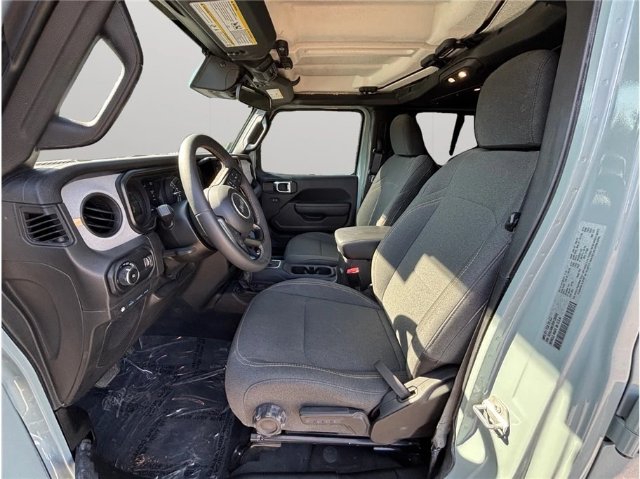 2024 Jeep JL Wrangler - Image 2 of 21