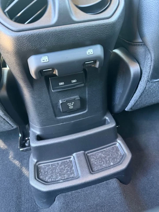 2024 Jeep JL Wrangler - Image 10 of 16