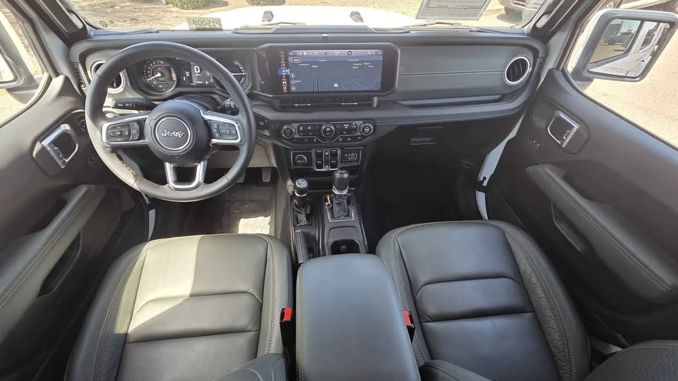 2024 Jeep JL Wrangler - Image 10 of 19