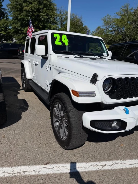 2024 Jeep JL Wrangler - Image 2 of 16
