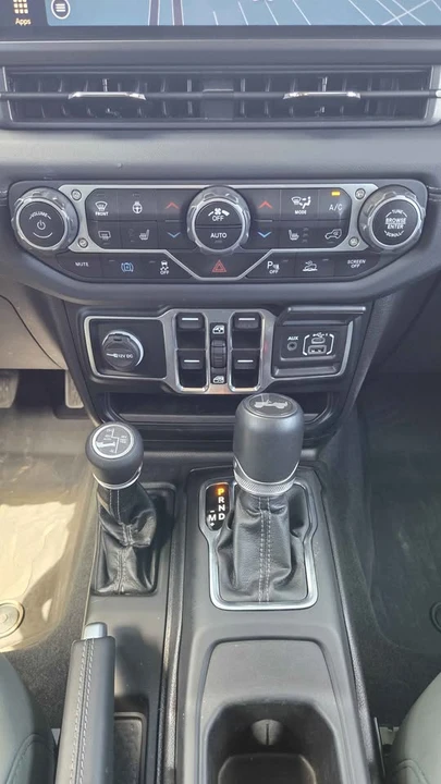 2024 Jeep JL Wrangler - Image 12 of 19