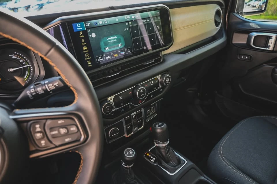 2024 Jeep JL Wrangler - Image 17 of 19