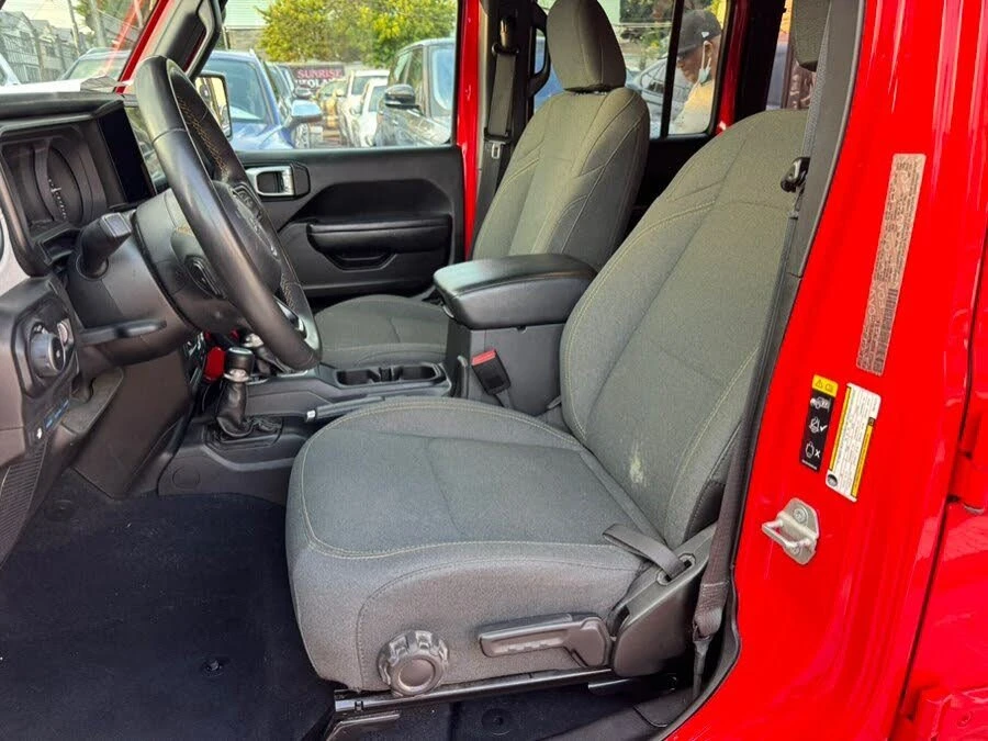 2024 Jeep JL Wrangler - Image 13 of 20