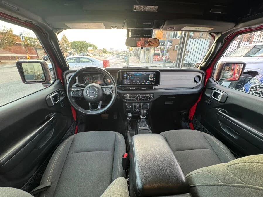 2024 Jeep JL Wrangler - Image 19 of 20