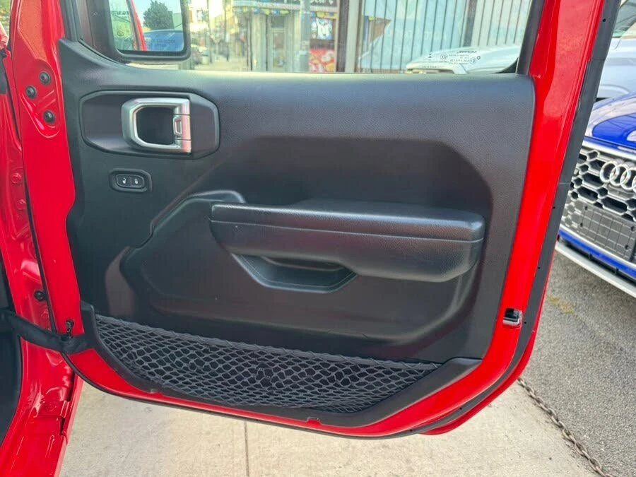 2024 Jeep JL Wrangler - Image 17 of 20