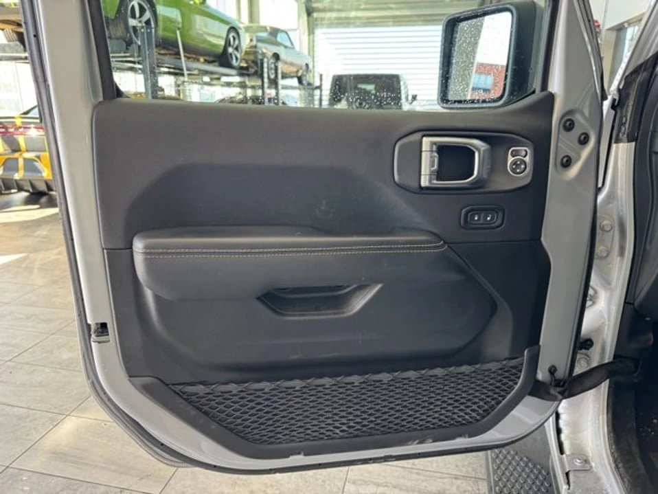 2024 Jeep JL Wrangler - Image 11 of 20