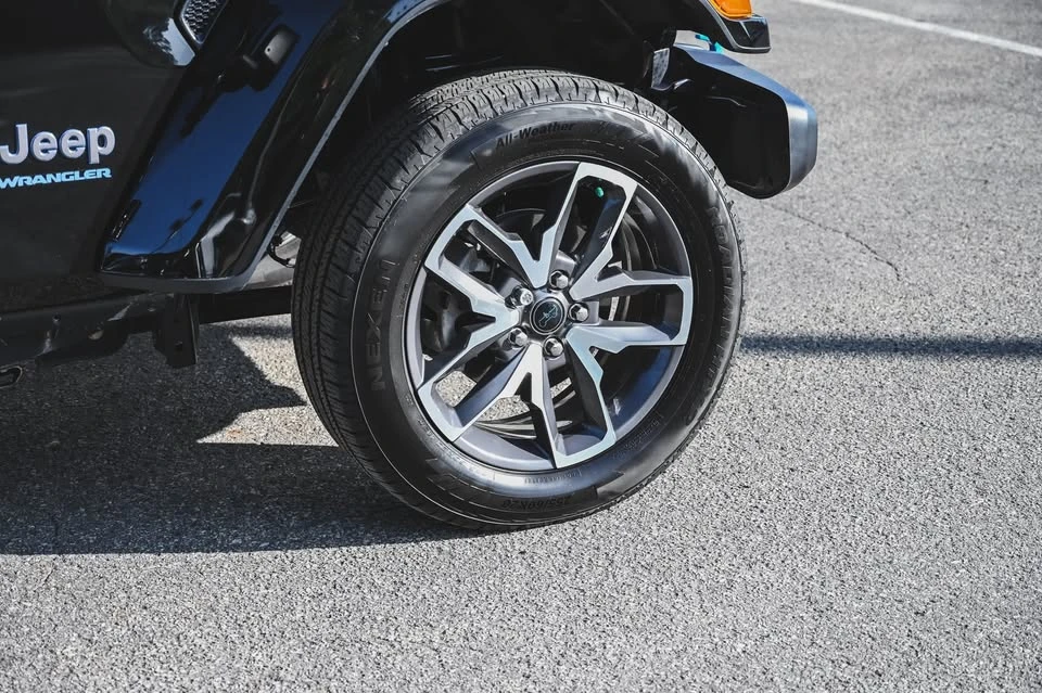 2024 Jeep JL Wrangler - Image 7 of 19