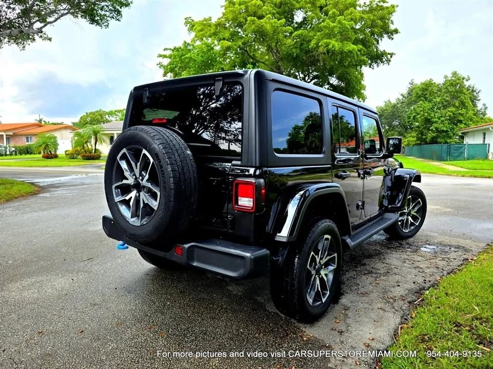 2024 Jeep JL Wrangler - Image 12 of 20
