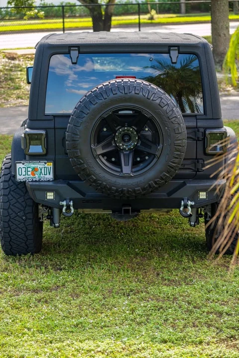 2024 Jeep JL Wrangler - Image 4 of 10