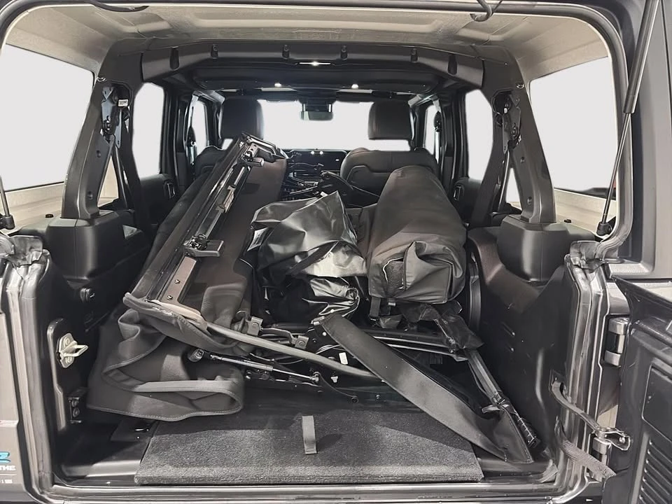 2024 Jeep JL Wrangler - Image 6 of 10