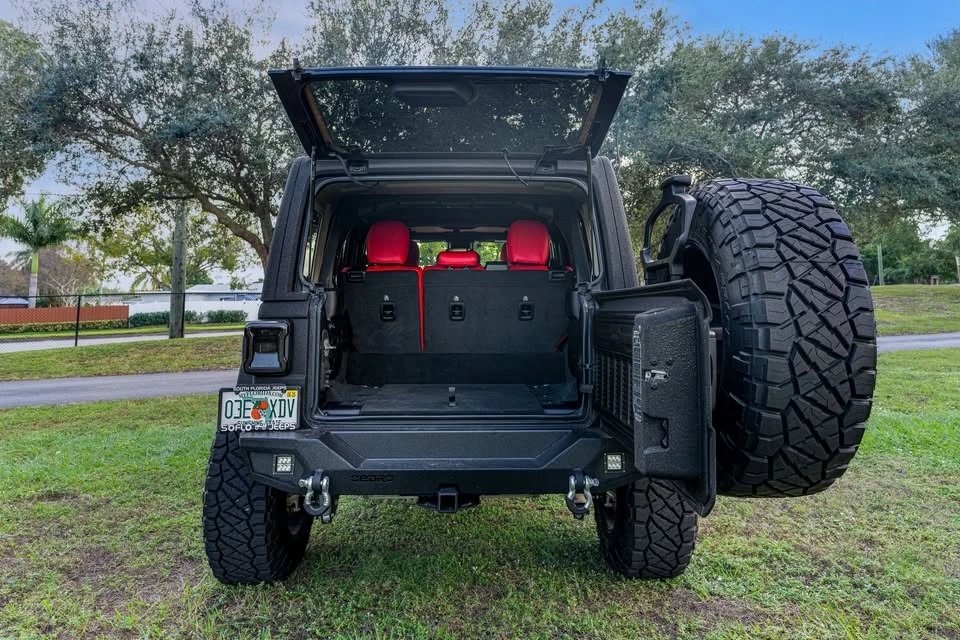 2024 Jeep JL Wrangler - Image 5 of 10