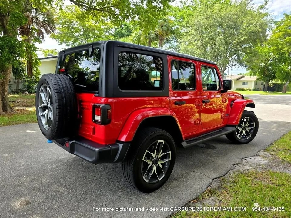 2024 Jeep JL Wrangler - Image 19 of 20