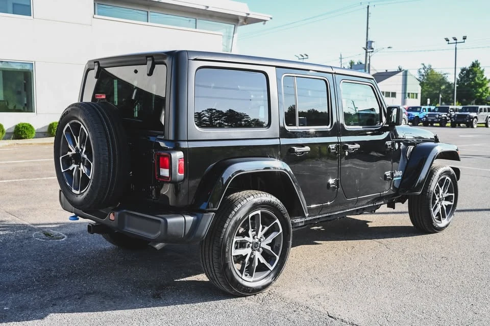 2024 Jeep JL Wrangler - Image 6 of 19