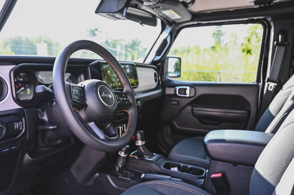 2024 Jeep JL Wrangler - Image 10 of 19