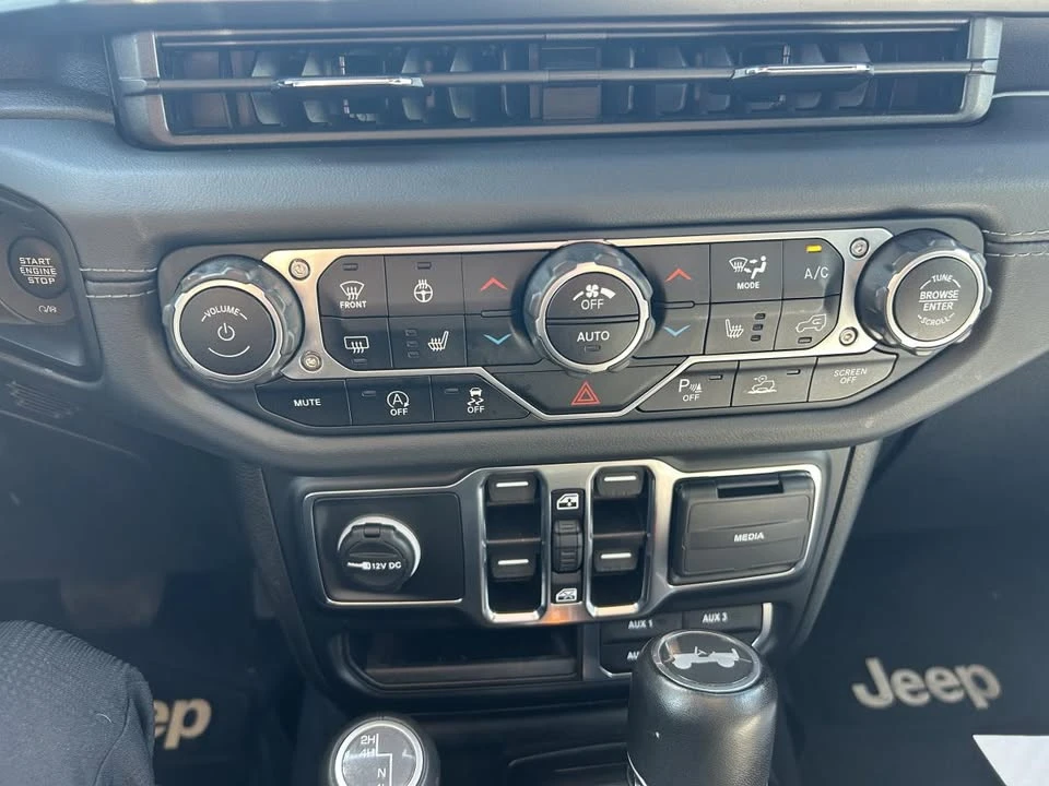 2024 Jeep JL Wrangler - Image 19 of 20