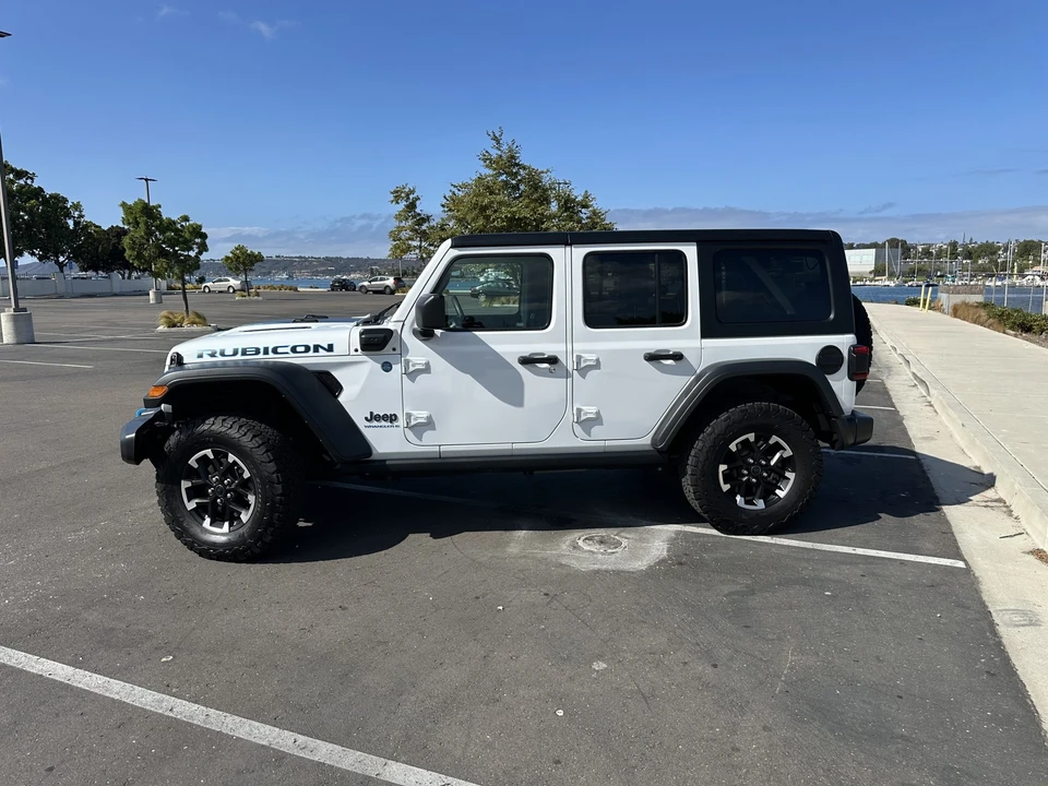 2024 Jeep JL Wrangler - Image 4 of 31