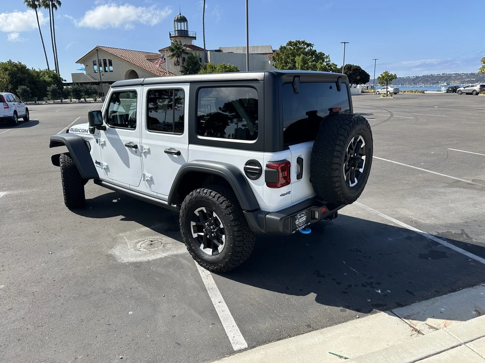 2024 Jeep JL Wrangler - Image 5 of 31
