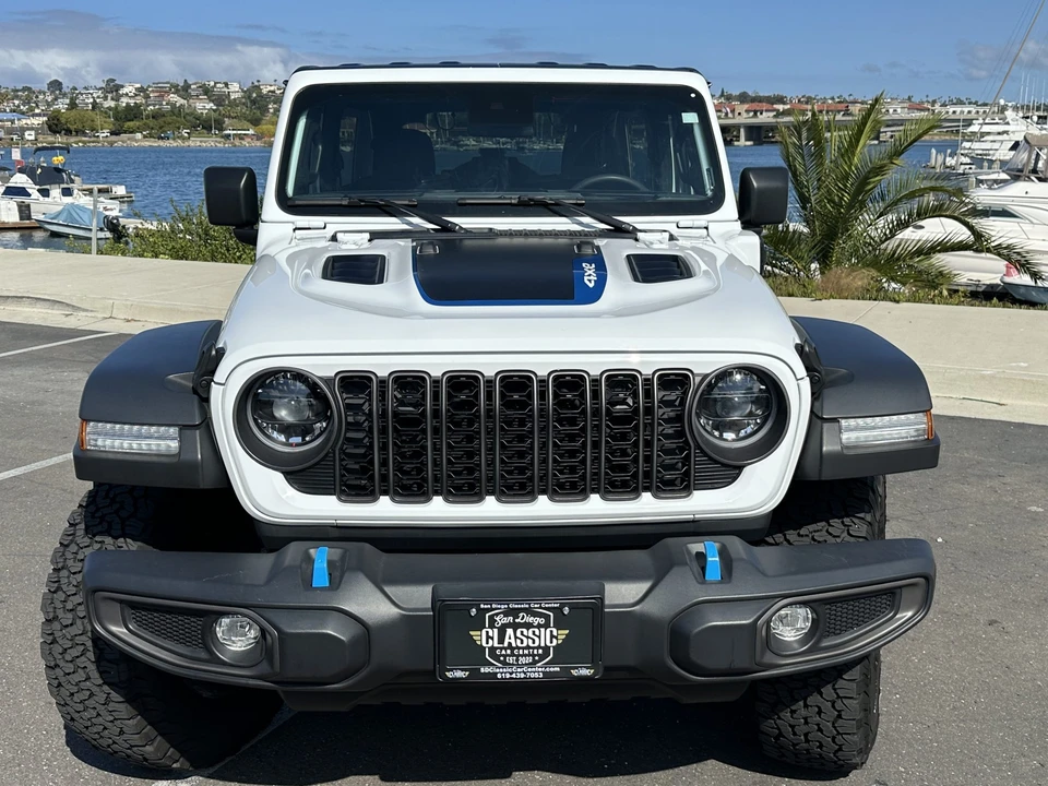 2024 Jeep JL Wrangler - Image 10 of 31