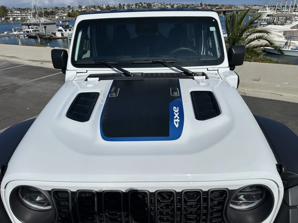 2024 Jeep JL Wrangler - Image 11 of 31