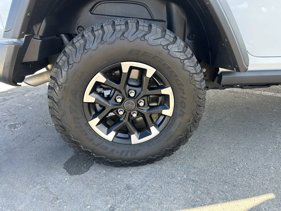 2024 Jeep JL Wrangler - Image 21 of 31
