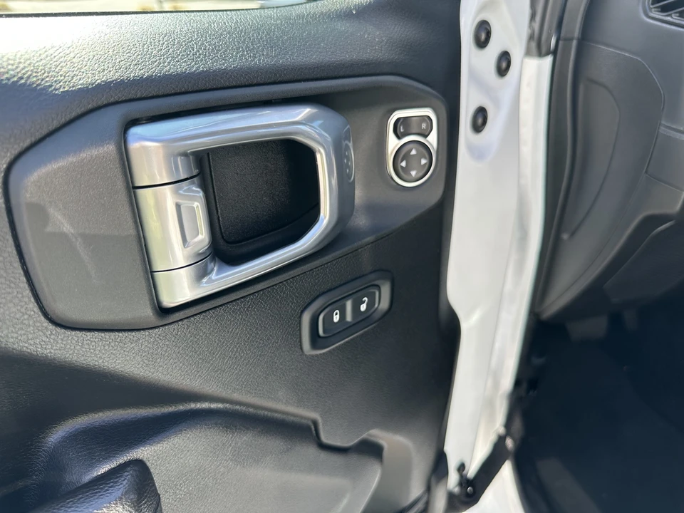 2024 Jeep JL Wrangler - Image 28 of 31