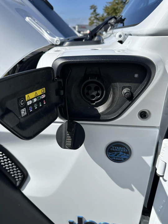 2024 Jeep JL Wrangler - Image 18 of 31