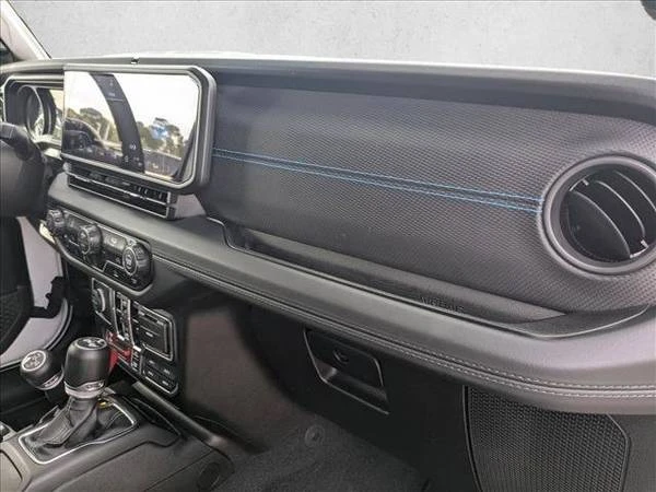 2024 Jeep JL Wrangler - Image 20 of 21