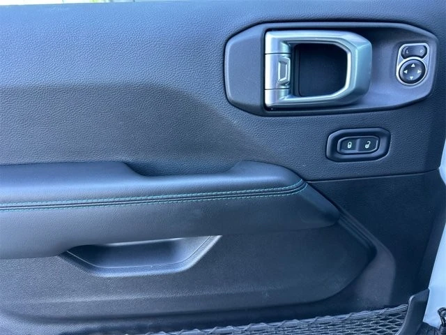 2024 Jeep JL Wrangler - Image 11 of 12