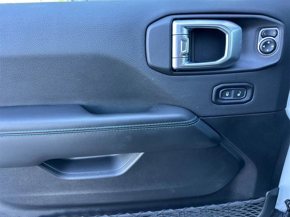 2024 Jeep JL Wrangler - Image 11 of 12