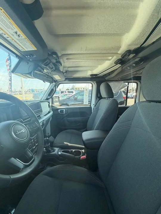 2024 Jeep JL Wrangler - Image 5 of 6